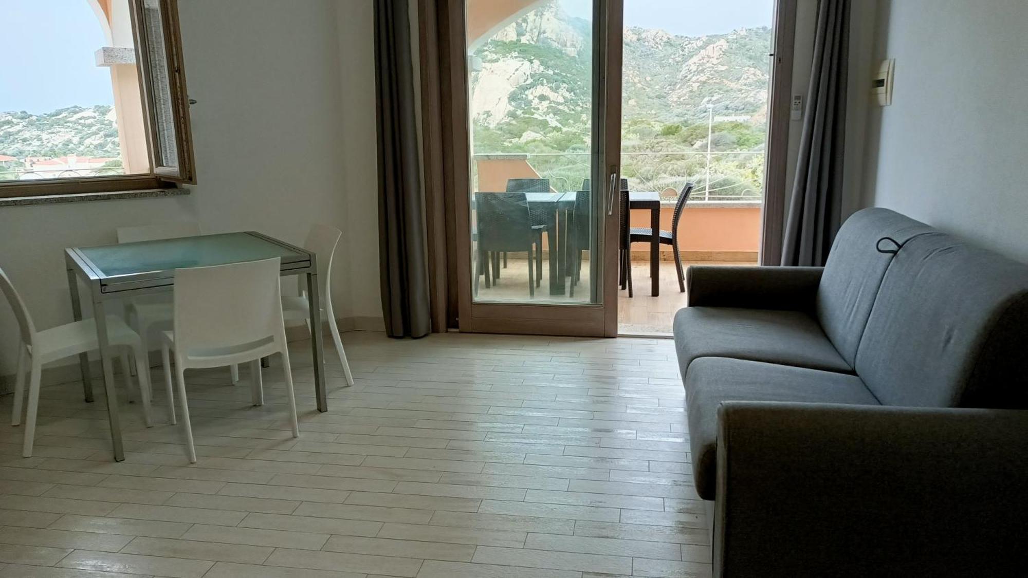 Appartamento Vista Mare Punta Tegge La Maddalena  Exterior photo