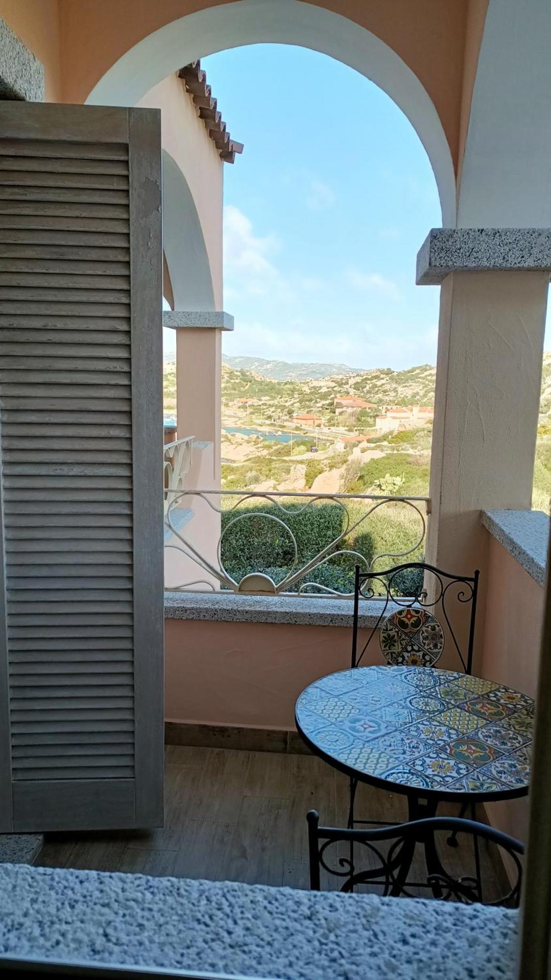 Appartamento Vista Mare Punta Tegge La Maddalena  Exterior photo